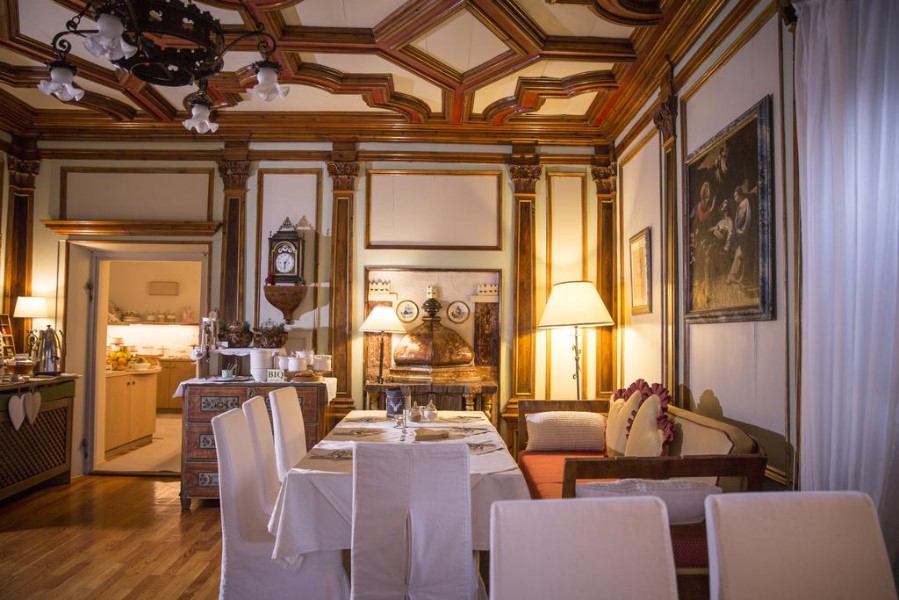 Hotel Garnì Laurino - Cavalese - Tel: 0462340151 - contatta e prenota - Val di Fiemme Trentino